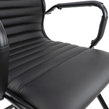 Load image into Gallery viewer, Bari Ribbed Leather Seat Detail

